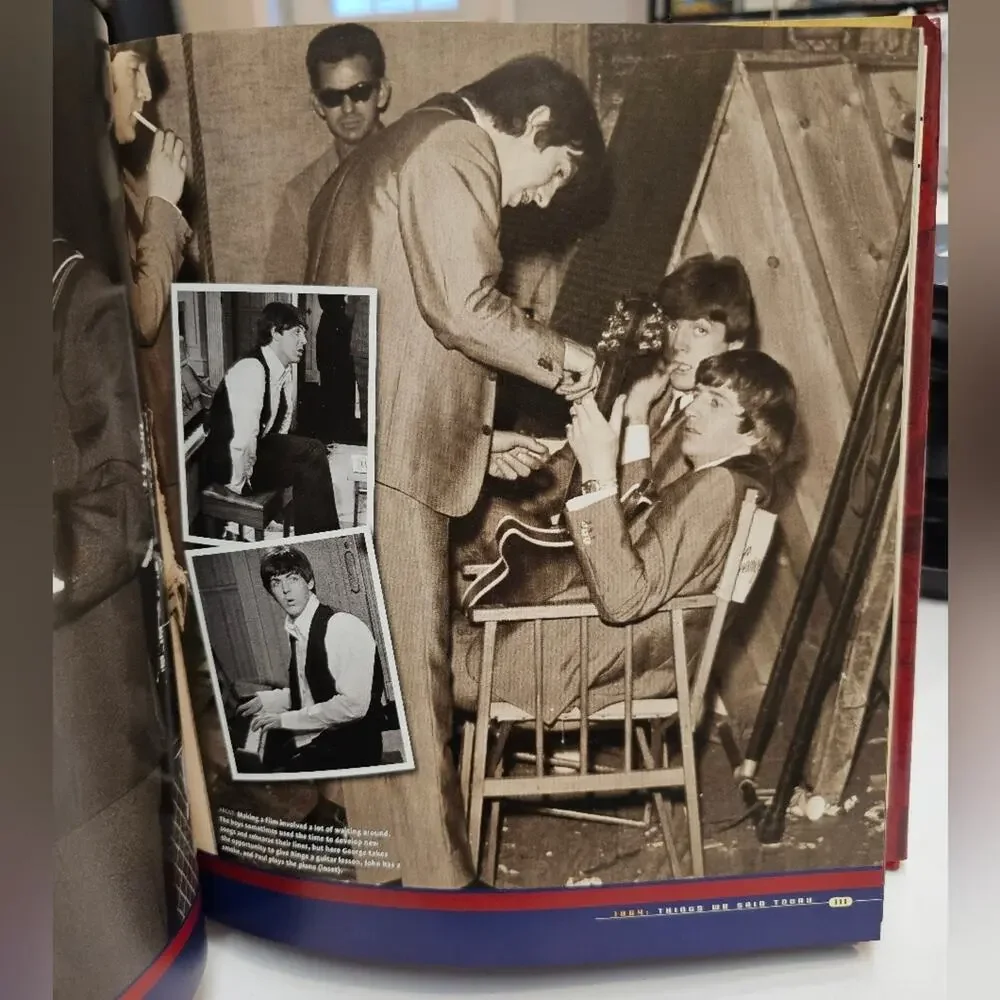 JOHN, PAUL, GEORGE & RINGO Illustrated Chronicle of The Beatles 1960-1970